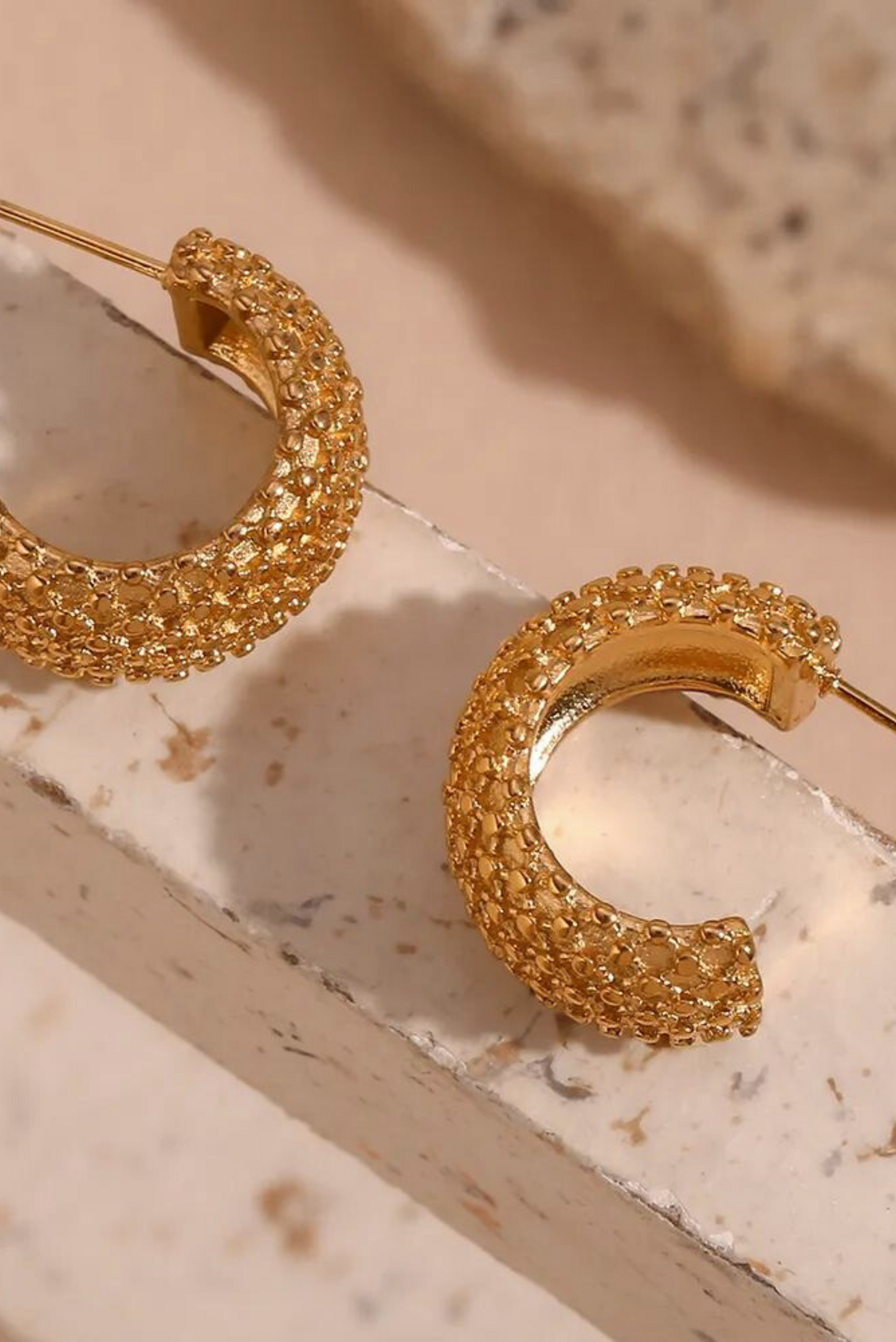 Pendientes oro pendientes dorados pendientes mujer pendientes grandes tous pandora pendiente para boda parfois pendiente elegante pendiente waterproof joyeria joyeria valencia joyeria suarez pendientes corte ingles corte ingles pdpaola pendientes pd paola aleyole ale y ole aristocrazy arena roja pendientes arenaroja singularu SINGULARU El corte ingles Apodemia bijou brigitte san saru sansarushop agatha paris tiffany CREU creushop vidal acus acuscomplementos mariadosases arena roja arena roja lepetitemarie
