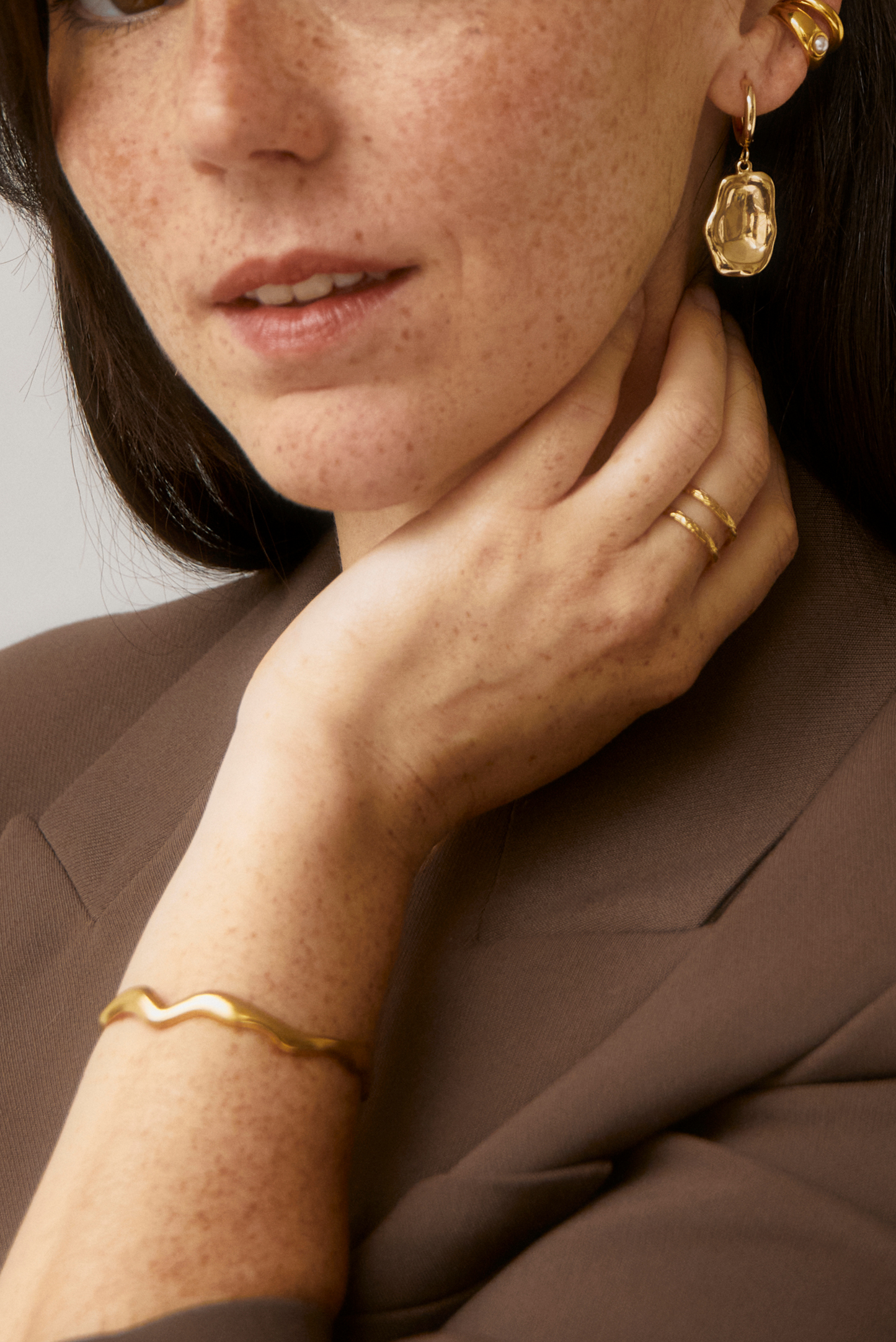 anillo dorado joyeria bisuteria waterproof acero aceroinoxidable oro regulable arenaroja singularu SINGULARU El corte ingles Apodemia bijou brigitte san saru sansarushop agatha paris tiffany CREU creushop vidal y vidal acus acuscomplementos mariadosases arena roja lepetitemarie tous parfois pandora elcorteingles asos