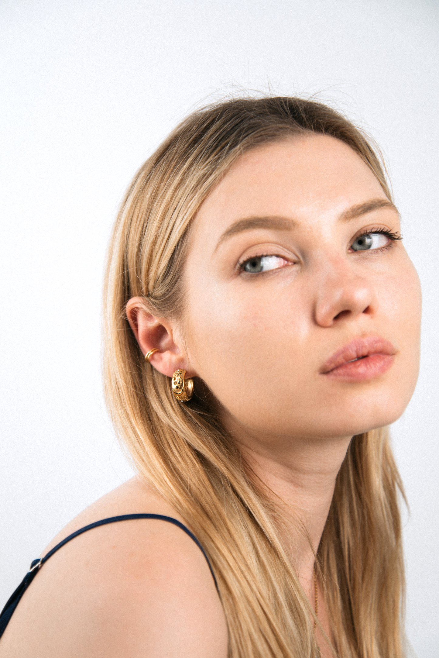 Pendientes de oro Le Petite marie.joyeria Marea joyas Vacier Jewelry Javier bilbao joyas joyas darwin cxc joyas lisla joyas mestiza joyas joyería suarez el corte inglés rebajas Pandora La Manso Tendencia Joyas verano 2022 Tendencias estilo 2022 tendencias moda verano 2022 Bylia jewels bylia logo ale y ole logo aleyole jewelry pd paola pdpaola jewelry creu handmade creu shop lua complementos luamesquet dosases mariadosases singularu lavani jewels lavani.jewels trium triumjewelry pardobymireiapardo pardo