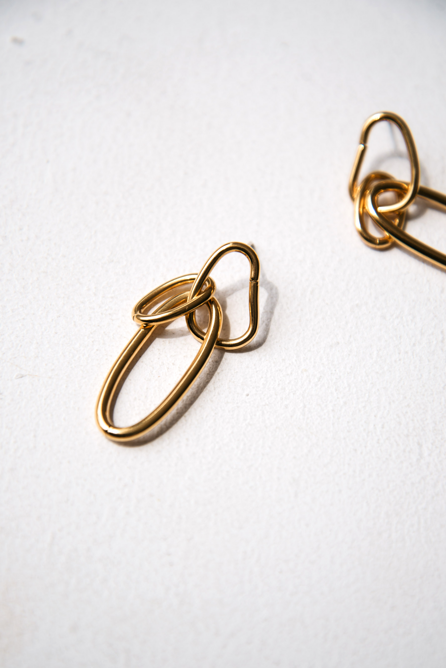 Pendientes de oro Le Petite marie.joyeria Marea joyas Vacier Jewelry Javier bilbao joyas joyas darwin cxc joyas lisla joyas mestiza joyas joyería suarez el corte inglés rebajas Pandora La Manso Tendencia Joyas verano 2022 Tendencias estilo 2022 tendencias moda verano 2022 Bylia jewels bylia logo ale y ole logo aleyole jewelry pd paola pdpaola jewelry creu handmade creu shop lua complementos luamesquet dosases mariadosases singularu lavani jewels lavani.jewels trium triumjewelry pardobymireiapardo pardo
