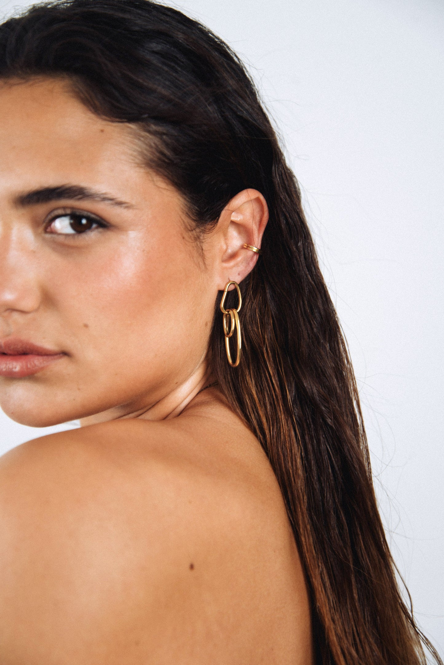 Pendientes de oro Le Petite marie.joyeria Marea joyas Vacier Jewelry Javier bilbao joyas joyas darwin cxc joyas lisla joyas mestiza joyas joyería suarez el corte inglés rebajas Pandora La Manso Tendencia Joyas verano 2022 Tendencias estilo 2022 tendencias moda verano 2022 Bylia jewels bylia logo ale y ole logo aleyole jewelry pd paola pdpaola jewelry creu handmade creu shop lua complementos luamesquet dosases mariadosases singularu lavani jewels lavani.jewels trium triumjewelry pardobymireiapardo pardo