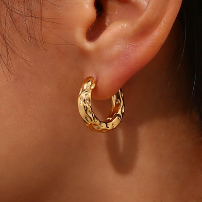 Pendientes de oro Le Petite marie.joyeria Marea joyas Vacier Jewelry Javier bilbao joyas joyas darwin cxc joyas lisla joyas mestiza joyas joyería suarez el corte inglés rebajas Pandora La Manso Arenaroja arena roja Tendencias estilo tendencias moda Bylia jewels bylia logo ale y ole logo aleyole jewelry pd paola pdpaola jewelry creu handmade creu shop lua complementos luamesquet dosases mariadosases singularu lavani jewels lavani.jewels trium triumjewelry pardobymireiapardo pardo