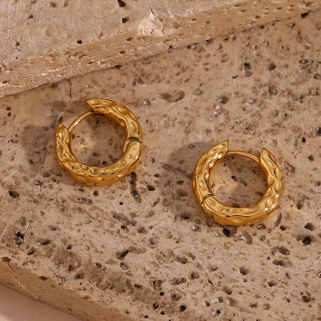 Pendientes de oro Le Petite marie.joyeria Marea joyas Vacier Jewelry Javier bilbao joyas joyas darwin cxc joyas lisla joyas mestiza joyas joyería suarez el corte inglés rebajas Pandora La Manso Arenaroja arena roja Tendencias estilo tendencias moda Bylia jewels bylia logo ale y ole logo aleyole jewelry pd paola pdpaola jewelry creu handmade creu shop lua complementos luamesquet dosases mariadosases singularu lavani jewels lavani.jewels trium triumjewelry pardobymireiapardo pardo