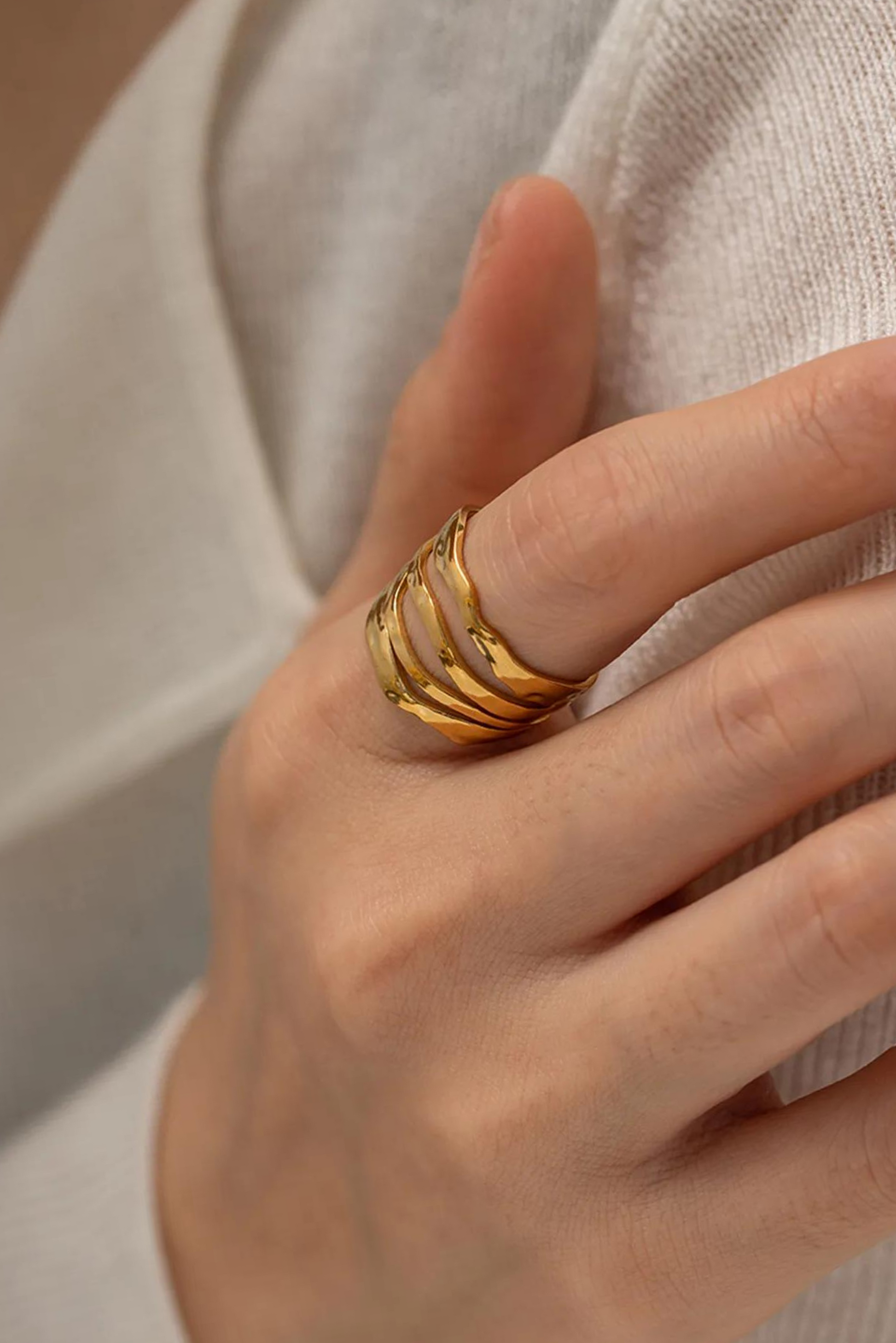 anillo dorado joyeria bisuteria waterproof acero aceroinoxidable oro regulable arenaroja singularu SINGULARU El corte ingles Apodemia bijou brigitte san saru sansarushop agatha paris tiffany CREU creushop vidal y vidal acus acuscomplementos mariadosases arena roja  lepetitemarie tous parfois pandora elcorteingles asos pd paola bylia aleyole verano suarez aristocrazy