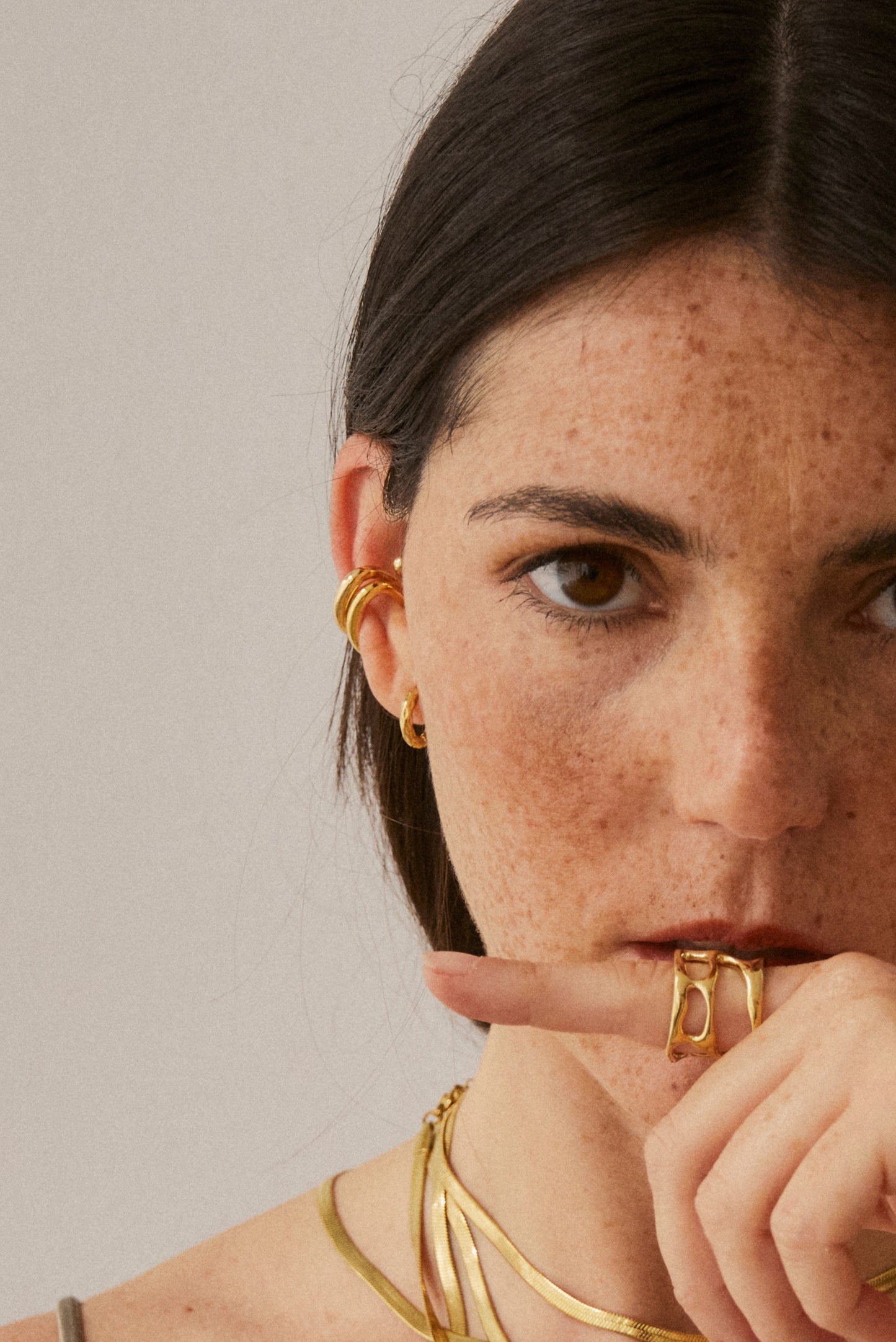 Pendientes oro pendientes acero inoxidable pendientes sin agujero earcuff ear cuff pendiente cartilago parfois joyeria suarez pendientes corte ingles corte ingles pdpaola pendientes pd paola aleyole ale y ole aristocrazy arena roja pendientes arenaroja singularu SINGULARU El corte ingles Apodemia bijou brigitte san saru sansarushop agatha paris tiffany CREU creushop vidal acus acuscomplementos mariadosases arena roja arena roja lepetitemarie piercing oreja